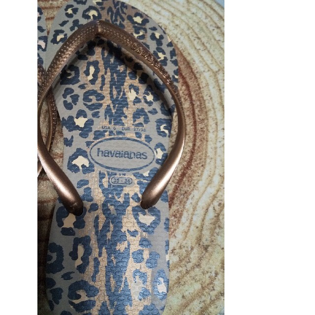 havaianas(ハワイアナス)の新品  ハワイアナス  ビーチサンダル  レオパード レディースの靴/シューズ(ビーチサンダル)の商品写真