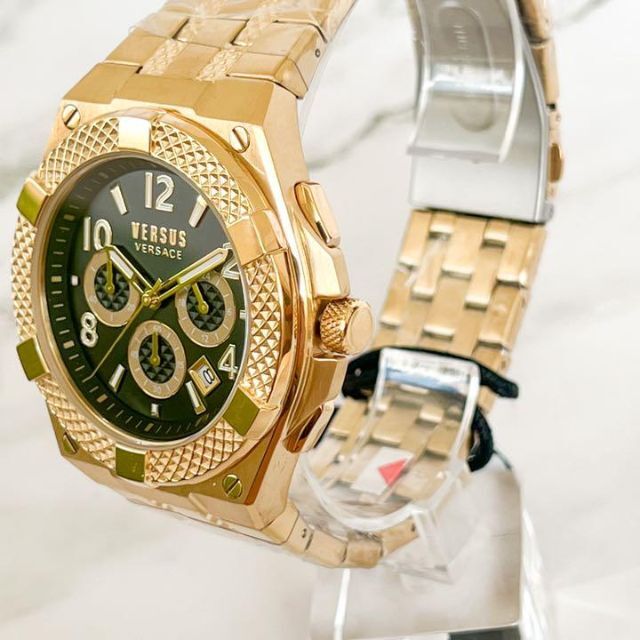 【新品未使用】定価４万円 ヴェルサスヴェルサーチ メンズ腕時計★ゴールドブラックNスペースデザイン