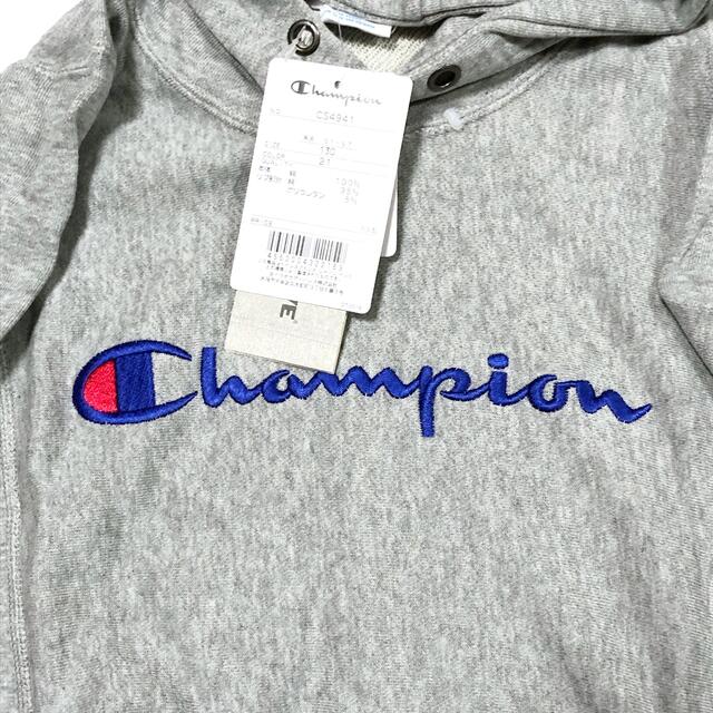 Champion(チャンピオン)の【未使用】《リバースウェーブ②》 チャンピオン パーカー グレー 130㎝ キッズ/ベビー/マタニティのキッズ服男の子用(90cm~)(その他)の商品写真