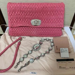 ミュウミュウ(miumiu)のmiumiu ナッパ　クリスタル　レザー　バッグ　ピンク(ショルダーバッグ)