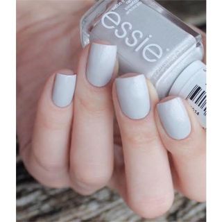 【匿名・新品】essie ネイルポリッシュ(マニキュア)