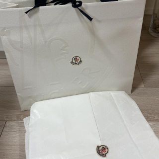 モンクレール(MONCLER)の♥︎モンクレール　ショッパー　包装紙♥︎(ショップ袋)