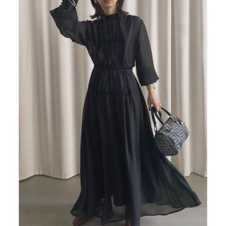 アメリヴィンテージ(Ameri VINTAGE)の【新品未使用】アメリ　CHIFFON GATHER DRESS サイズS(ロングワンピース/マキシワンピース)