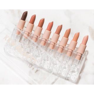 カイリーコスメティックス(Kylie Cosmetics)のkkw Nude 123 【KKWBEAUTY】クリームリップスティック (口紅)