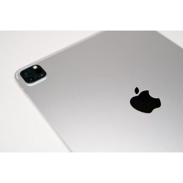 Apple(アップル)のApple iPad Pro11インチ 第3世代 256GB M1 スマホ/家電/カメラのPC/タブレット(タブレット)の商品写真