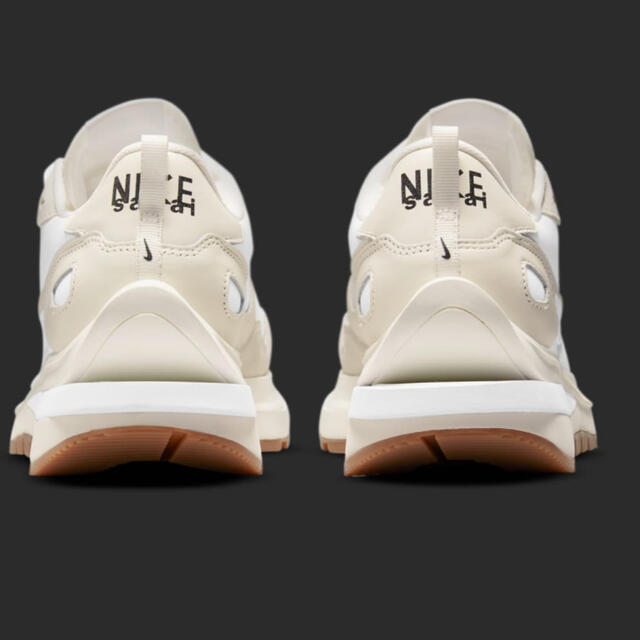NIKE(ナイキ)のNIKE × sacai ヴェイパーワッフル27.0cm メンズの靴/シューズ(スニーカー)の商品写真