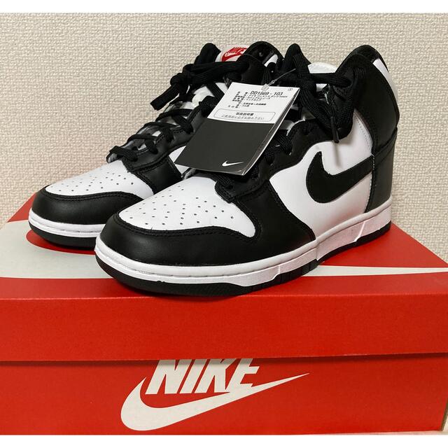 NIKE(ナイキ)のNike WMNS Dunk High Black and White レディースの靴/シューズ(スニーカー)の商品写真