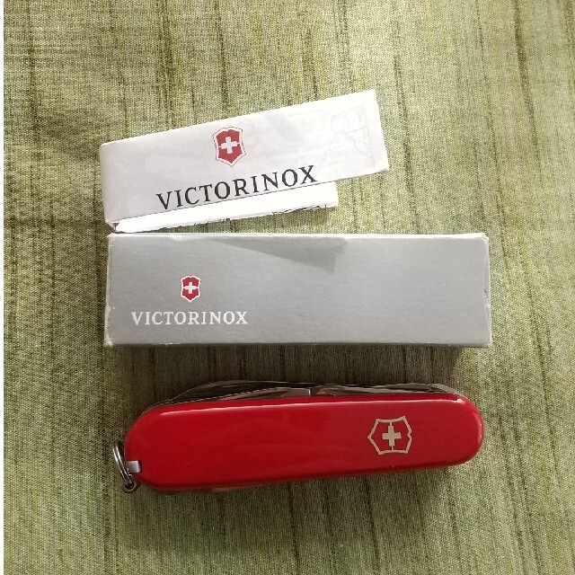 VICTORINOX(ビクトリノックス)のVICTORINOX HUNTSMAN ヴィクトリノックス　ハントマン スポーツ/アウトドアのアウトドア(登山用品)の商品写真