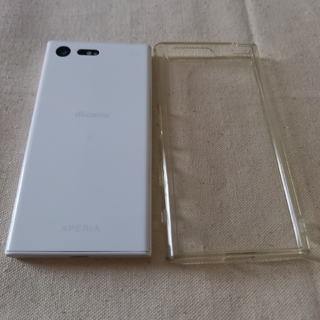 ドコモ Xperia X Compact SO-02J 1