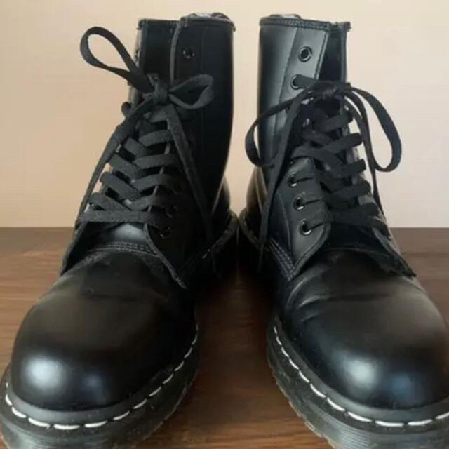 ドクターマーチン Dr.Martens 8ホール ホワイトステッチ-