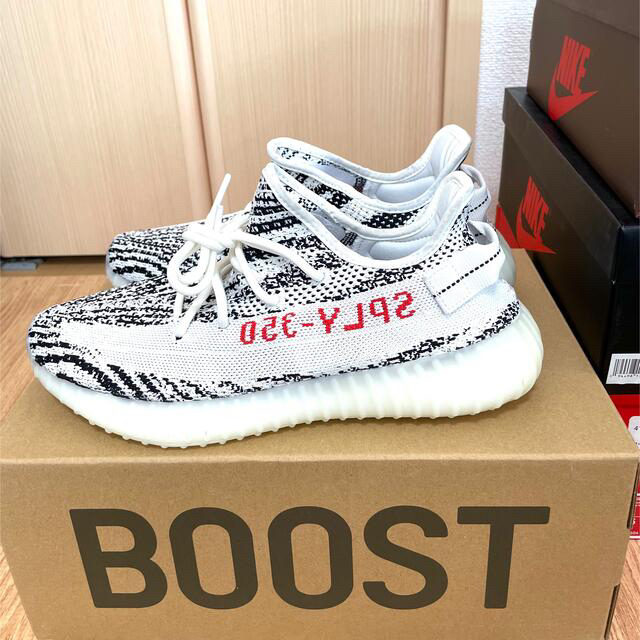 adidas(アディダス)のadidas YEEZY BOOST 350 V2 zebra メンズの靴/シューズ(スニーカー)の商品写真