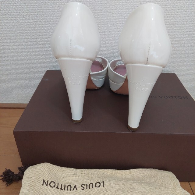LOUIS VUITTON(ルイヴィトン)の超美品 ルイヴィトン パンプス 22.5 レディースの靴/シューズ(ハイヒール/パンプス)の商品写真