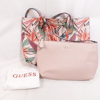 ゲス(GUESS)のGUESS ゲス　バッグ　レディース　ピンク/柄(トートバッグ)