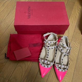 ヴァレンティノ(VALENTINO)の最終値下げ！確実本物　ヴァレンティノスタッズパンプス　ピンク34.5 美品(ハイヒール/パンプス)