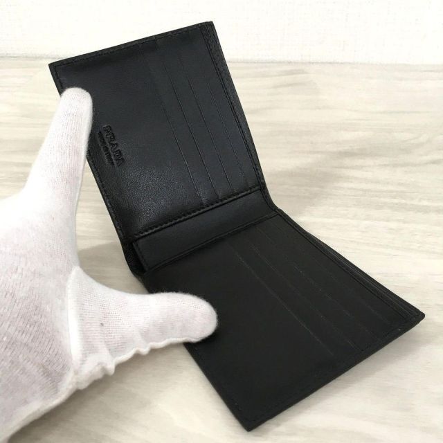 未使用品 PRADA 二つ折り札入れ NERO 2MO513 460 equaljustice.wy.gov