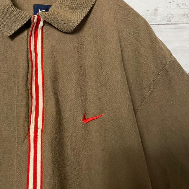 NIKE(ナイキ)の【アースカラー】ナイキ　刺繍ワンポイントロゴ　ハーフジップ　ブラウン　ポロシャツ メンズのトップス(Tシャツ/カットソー(半袖/袖なし))の商品写真