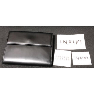 インディヴィ(INDIVI)のINDIVI  二つ折り財布　黒　インディヴィ(財布)