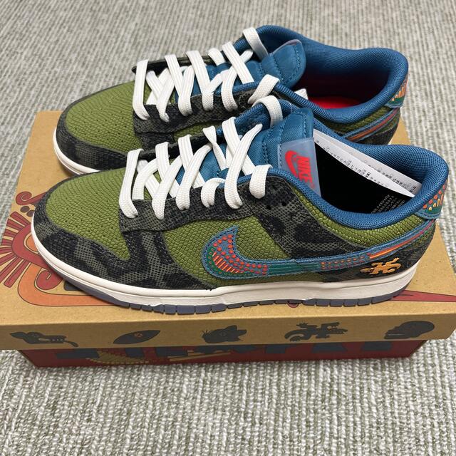 NIKE(ナイキ)のNike Dunk Low "Siempre Familia"  メンズの靴/シューズ(スニーカー)の商品写真