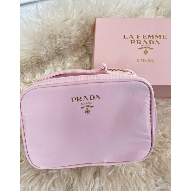ト送料込 PRADA LA FEMME L'EAUのバニティポーチ 新品 - 通販 - www