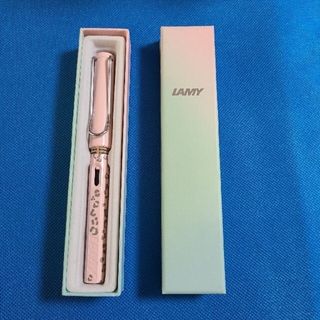 ラミー(LAMY)の(新品) ロフト限定 LAMY サファリ万年筆 限定アニマル軸(カウ)(ペン/マーカー)