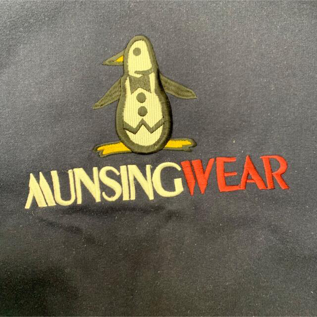 Munsingwear(マンシングウェア)の【Munsingwear】(マンシングウェア) 大判ロゴ刺繍スウェット 古着 メンズのトップス(スウェット)の商品写真