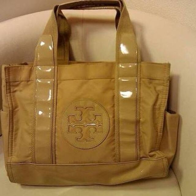 Tory Burch   TORY BURCHトリーバーチベージュ トートバッグの通販