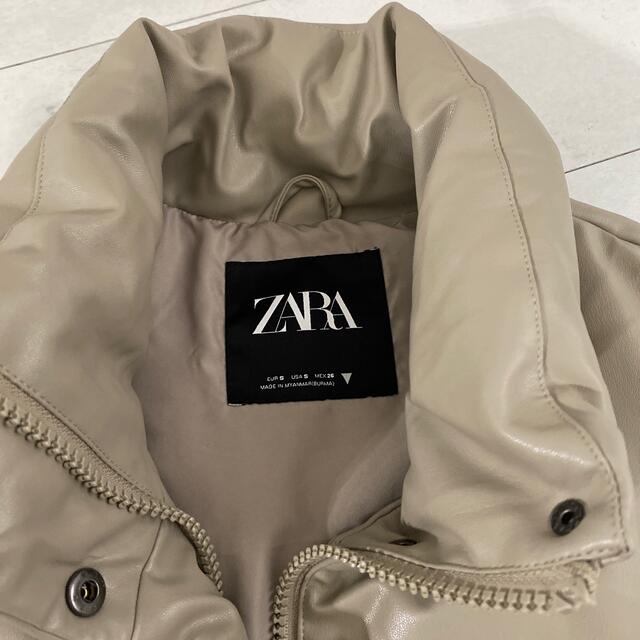 ZARA(ザラ)のZARA レディースのジャケット/アウター(ダウンベスト)の商品写真