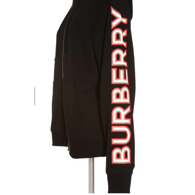 人気TOP BURBERRY アームロゴパーカー 新品 Burberry - パーカー