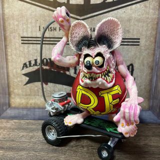 【新品同様/希少カラー】RATFINK ラットフィンク☆スケボーラット！ピンク(アメコミ)