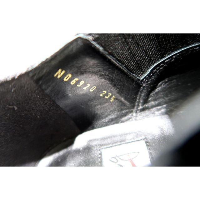 ing(イング)の新品同 ING イング　ブラック レザー パンプス 23 1/2 レディースの靴/シューズ(ハイヒール/パンプス)の商品写真