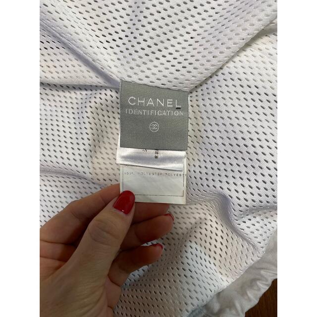 CHANEL(シャネル)のシャネル　グレーブルゾン レディースのトップス(パーカー)の商品写真