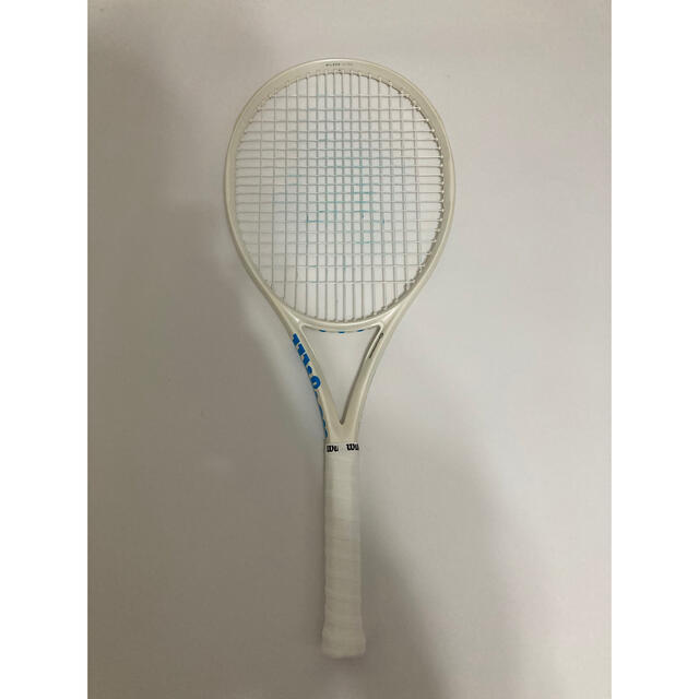 wilson(ウィルソン)のWilson ULTRA 100 CV White in White G2 スポーツ/アウトドアのテニス(ラケット)の商品写真