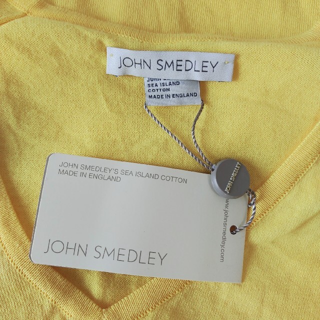 JOHN SMEDLEY(ジョンスメドレー)の【新品未使用】ジョンスメドレー シーアイランドコットンニット Vネック 黄色 レディースのトップス(ニット/セーター)の商品写真