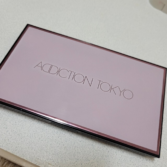 ADDICTION(アディクション)のコンパクトアディクション♡エターナルインピンク101 コスメ/美容のベースメイク/化粧品(アイシャドウ)の商品写真