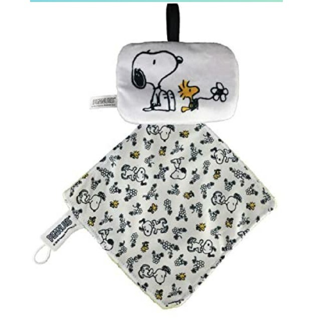 SNOOPY(スヌーピー)のスヌーピー カシャカシャマスコット おしゃぶりクリップ ホルダー 新品 スタイ キッズ/ベビー/マタニティの外出/移動用品(ベビーホルダー)の商品写真