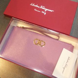 サルヴァトーレフェラガモ(Salvatore Ferragamo)の新品未使用品☆Ferragamoミニポーチ、ミニバック(ポーチ)