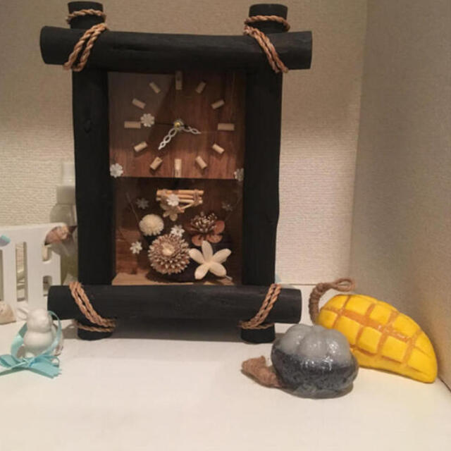 置き時計　ハワイ　ナチュラル　シンプル　木　植物　時計　ハンドメイド　インテリア
