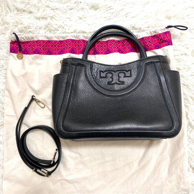 Tory Burch(トリーバーチ)の【美品】トリーバーチ 2way サッチェル ショルダーバック ロゴ ブラック レディースのバッグ(ショルダーバッグ)の商品写真