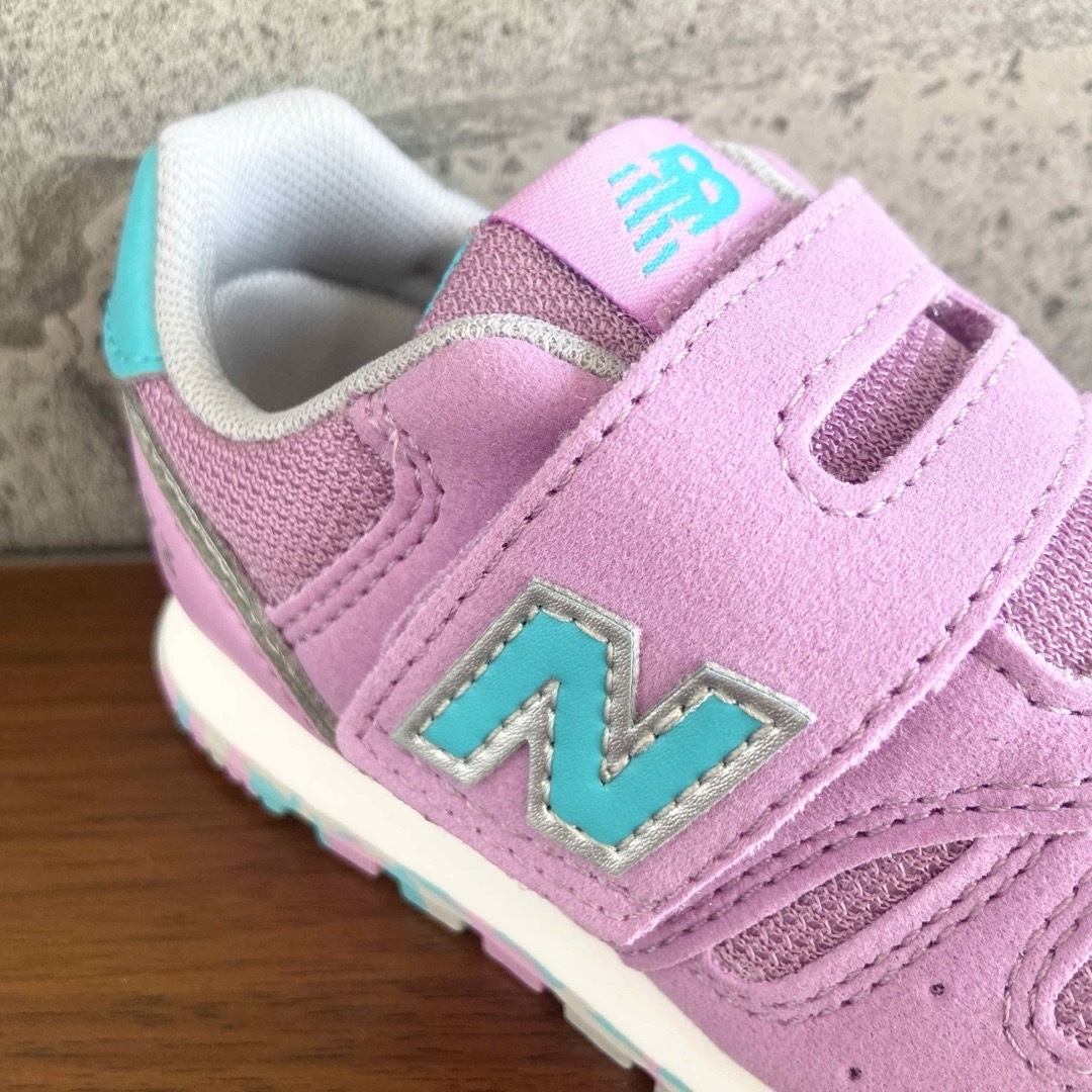 New Balance(ニューバランス)の【新品】14.5センチ パープル×マーブル ニューバランス スニーカー キッズ キッズ/ベビー/マタニティのベビー靴/シューズ(~14cm)(スニーカー)の商品写真