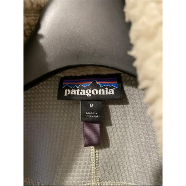 patagonia(パタゴニア)のパタゴニア レトロxベスト　ペリカン カーキ オリーブ 廃盤カラー 即完売 メンズのトップス(ベスト)の商品写真