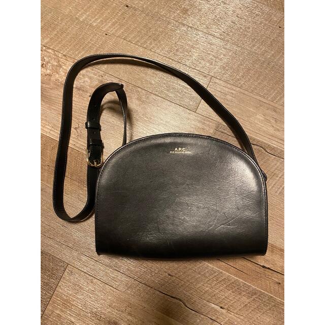 最終値下げ！！A.P.C ハーフムーンバッグ黒レザー　bag