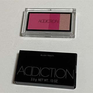 アディクション(ADDICTION)の【新品】アディクション ブラッシュ トリニティ 004 チーク　フェイスカラー(フェイスカラー)