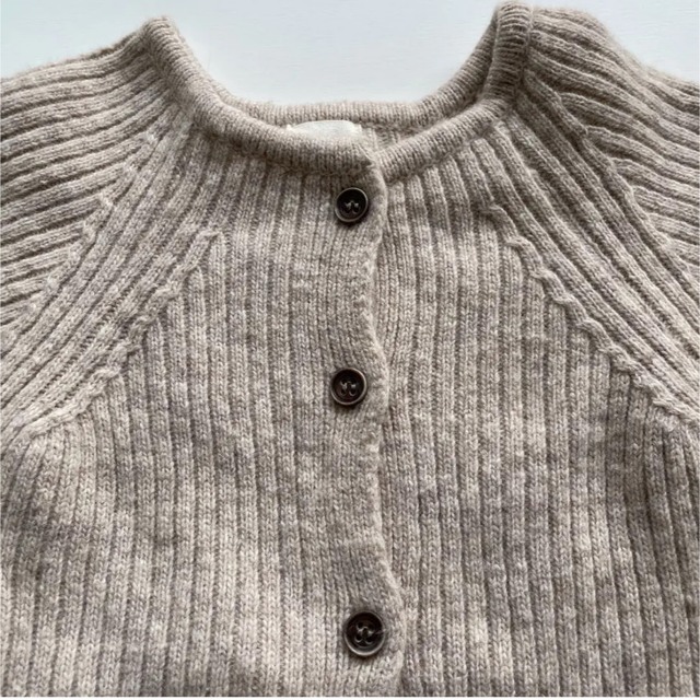 monbebe knitsuit baby oatmeal M 70サイズ キッズ/ベビー/マタニティのベビー服(~85cm)(ロンパース)の商品写真