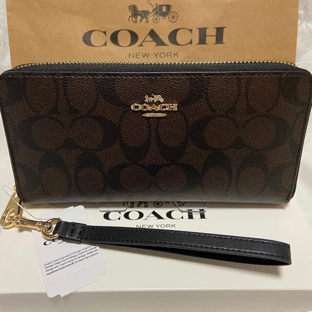 COACH(コーチ)のプレゼントにも❤️2021新作 コーチ 長財布 ストラップ付 ダークブラウン レディースのファッション小物(財布)の商品写真