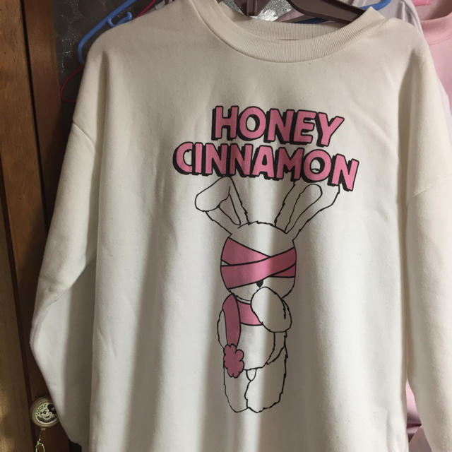 Honey Cinnamon(ハニーシナモン)のハニーシナモントレーナーワンピース レディースのワンピース(ミニワンピース)の商品写真