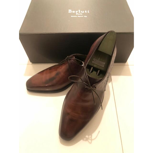 Berluti(ベルルッティ)のBerluti　ベルルッティ　アレッサンドロ　カリグラフィー　美品　正規品 メンズの靴/シューズ(ドレス/ビジネス)の商品写真