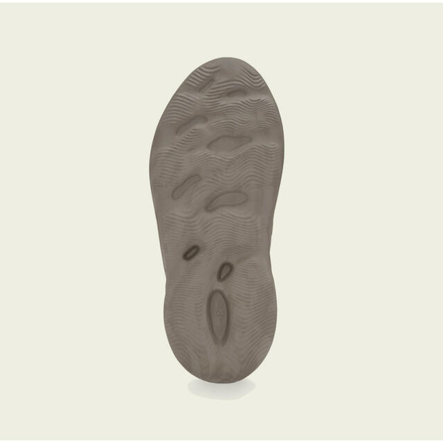 adidas(アディダス)のadidas YEEZY Foam Runner "Stone Sage" メンズの靴/シューズ(サンダル)の商品写真