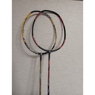 ヨネックス(YONEX)のバドミントンラケット２本セット(バドミントン)