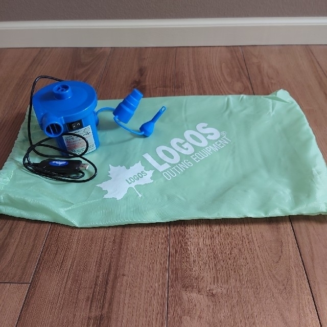LOGOS(ロゴス)のロゴスLOGOS テントフィットウェーブマット　USB充電式エアーポンプ付き スポーツ/アウトドアのアウトドア(寝袋/寝具)の商品写真