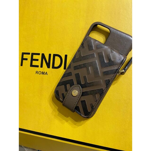 FENDI(フェンディ)のFENDI iphone11proスマホケース スマホ/家電/カメラのスマホアクセサリー(iPhoneケース)の商品写真